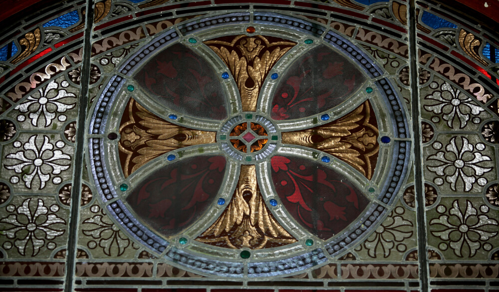 Etat des vitraux de l'église orthodoxe de Biarritz